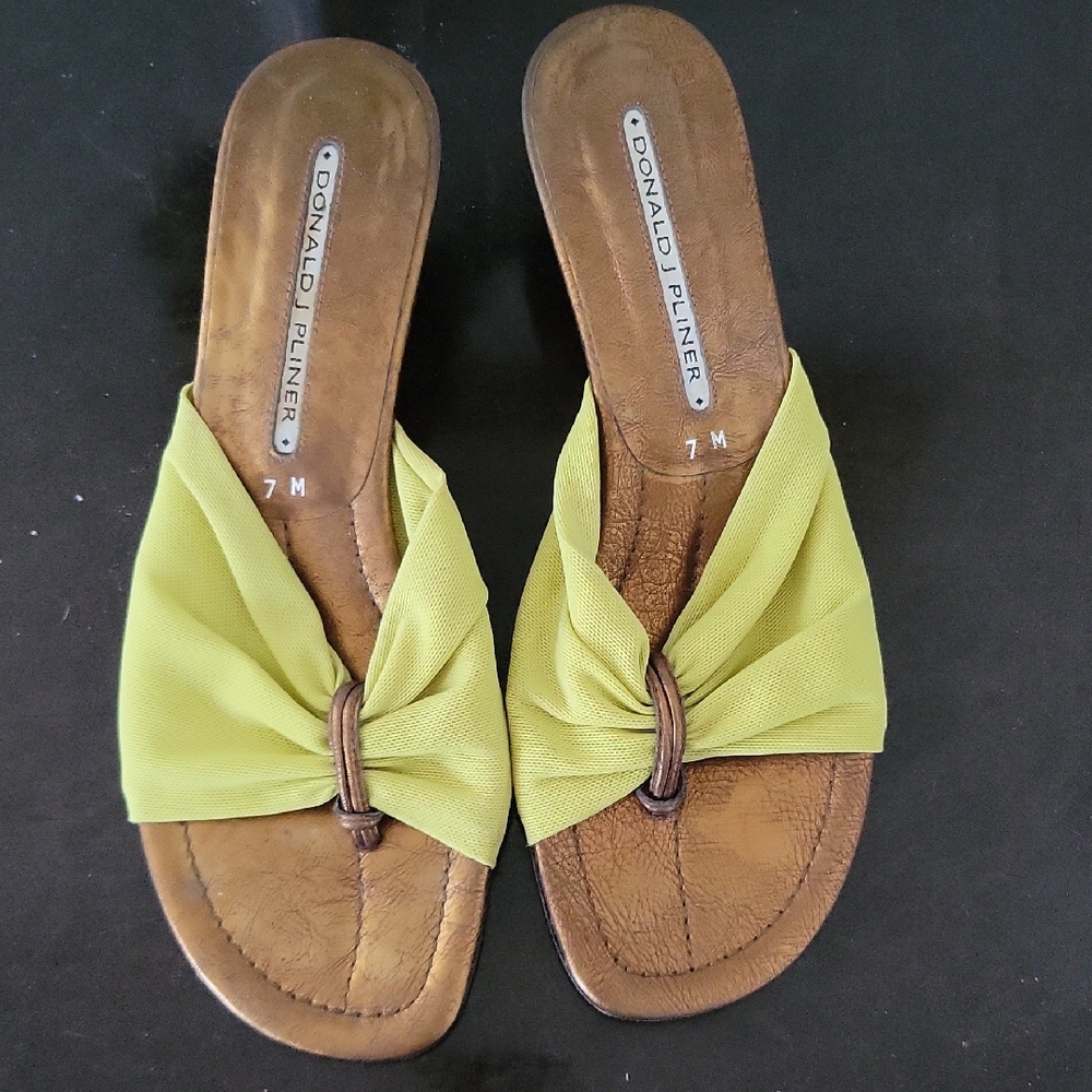 Donald J. Pliner Women's Lime Sandals